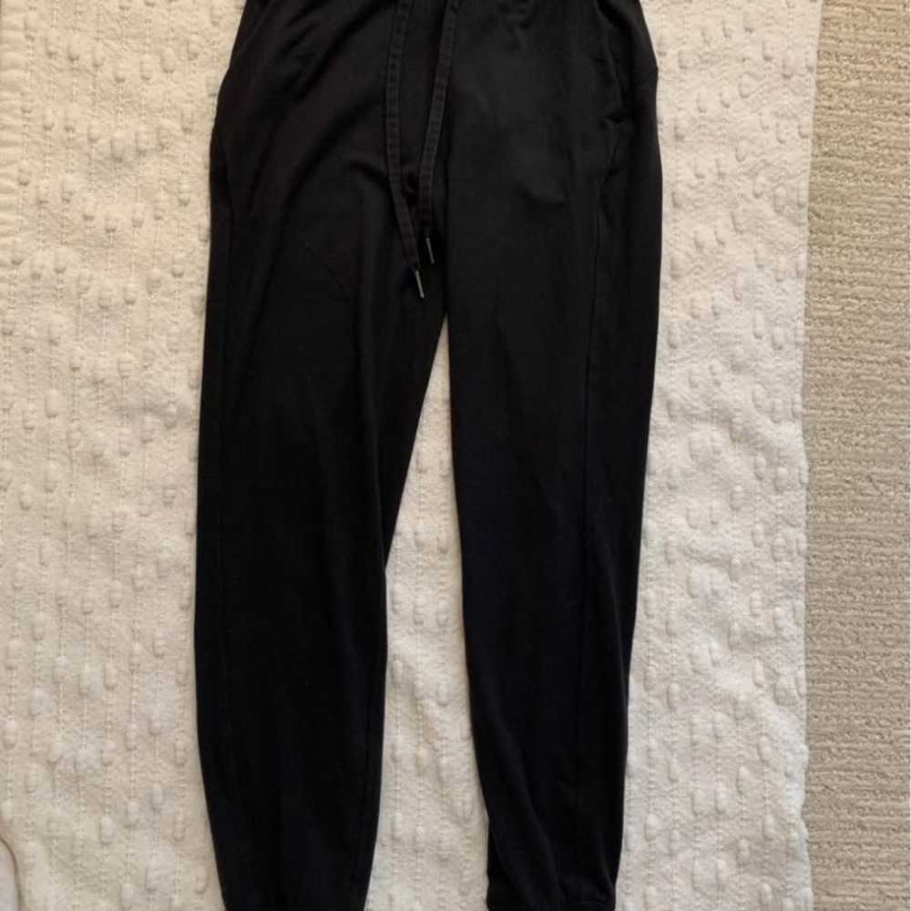 Women’s xs lululemon athletica Black Track Joggers - LIKE NEW